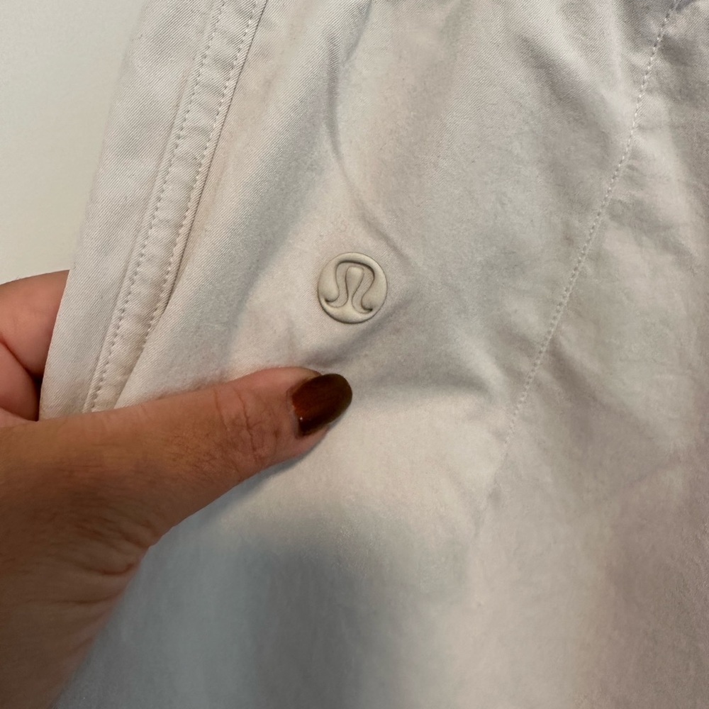 Lululemon Cinchable High-Rise Woven Short 3.5” bone size Large
